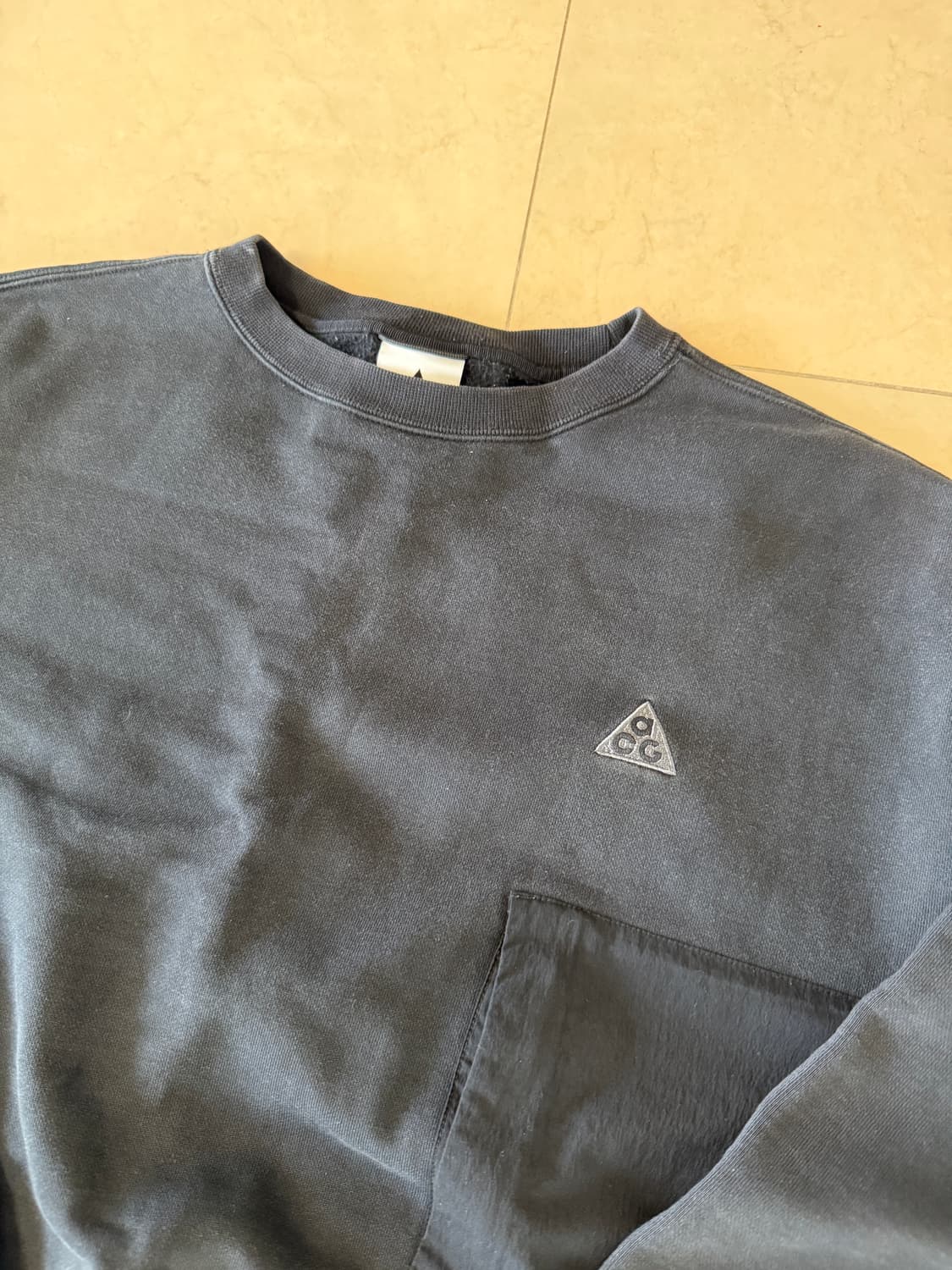 나이키 ACG 포켓 맨투맨 상품이미지2