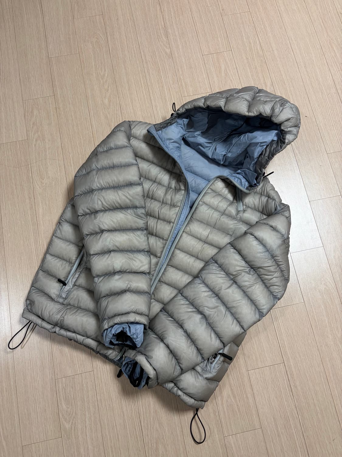 산산기어 서픽스 푸퍼 자켓 그레이 상품이미지1