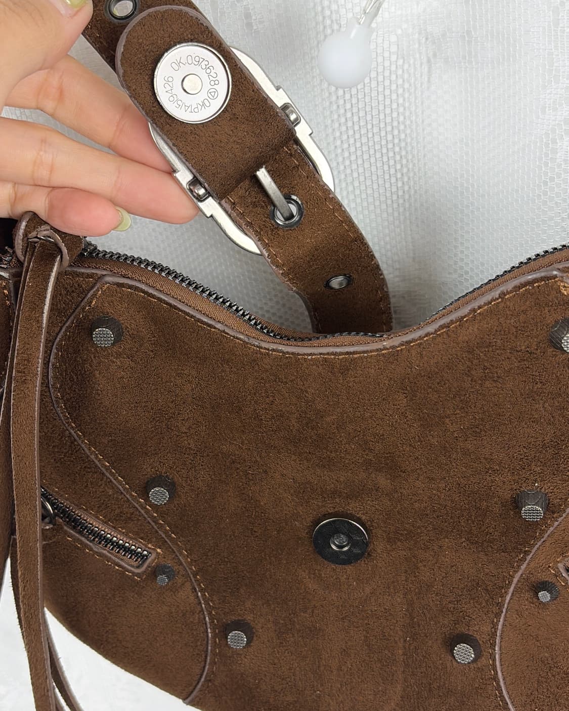 Y2K brown suede strap cross bag 상품이미지5