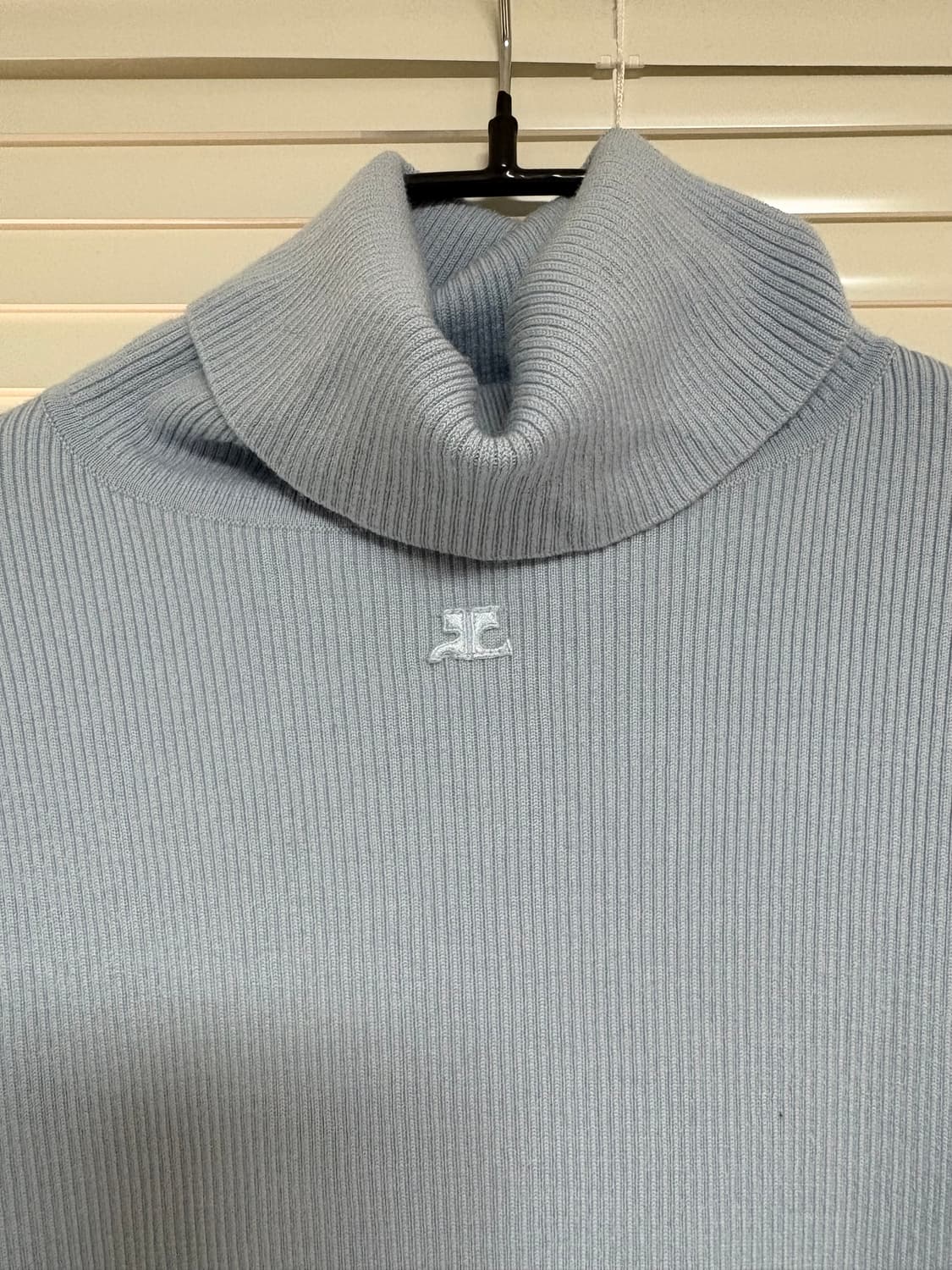 꾸레쥬 니트 상품이미지2