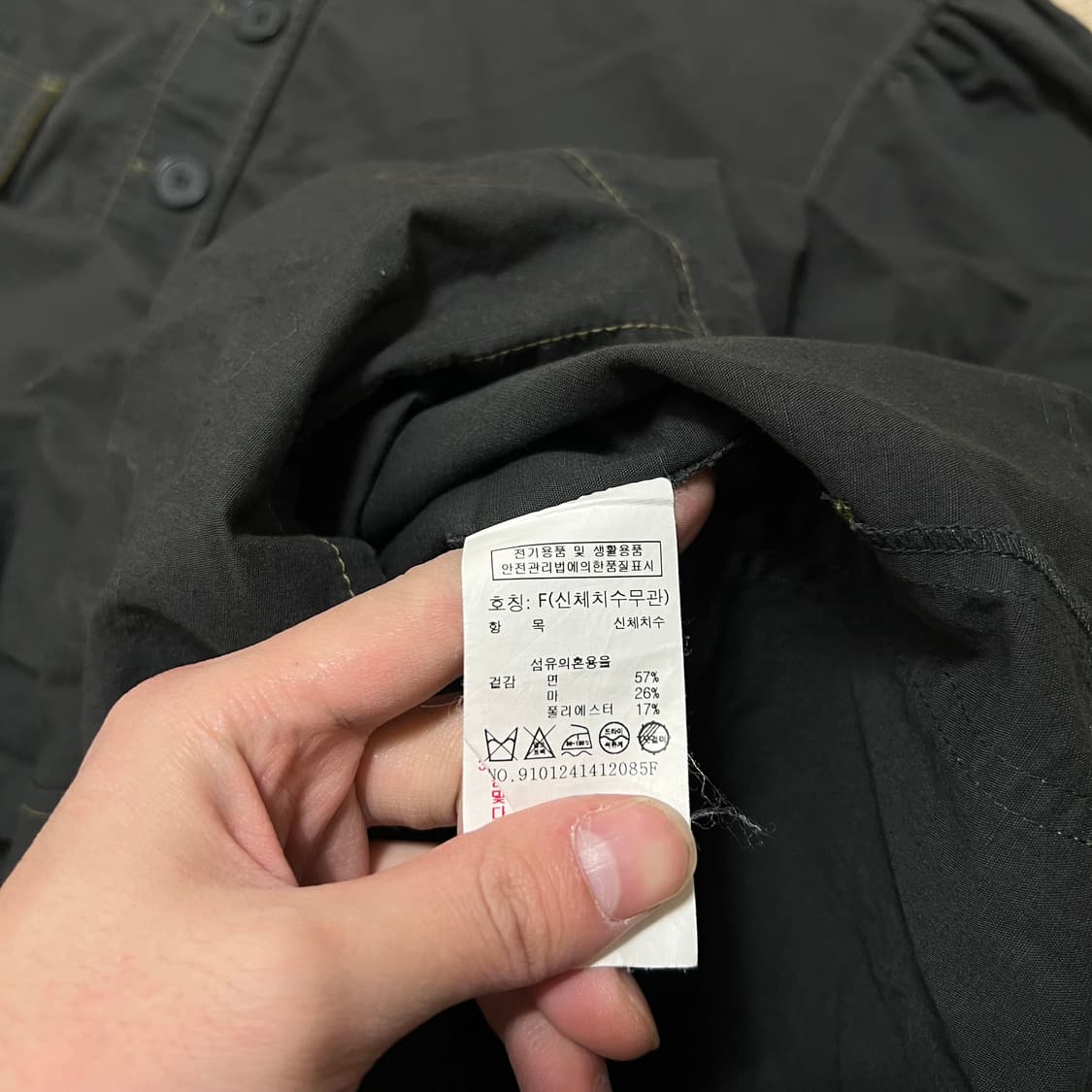 스튜디오 톰보이 오버사이즈 포켓 스티치 반팔 원피스 [차콜] FREE 상품이미지5