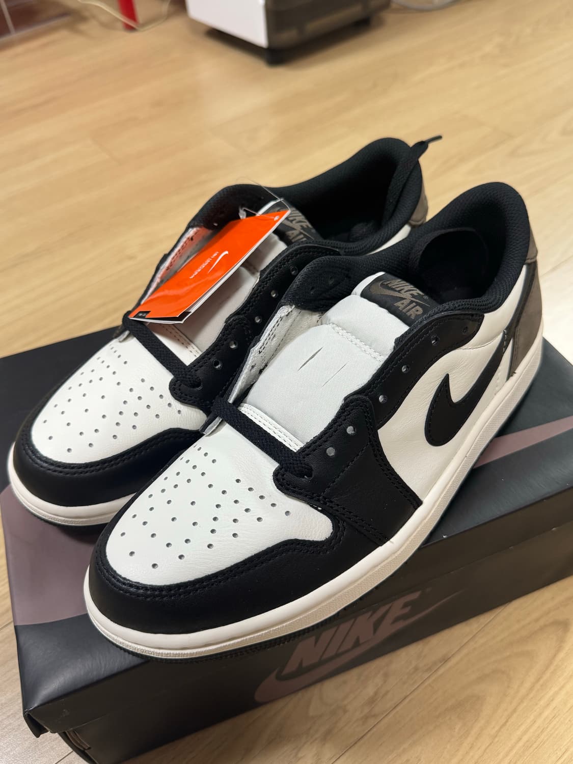 (270) 나이키 조던1 로우 OG 모카 색상 상품이미지3