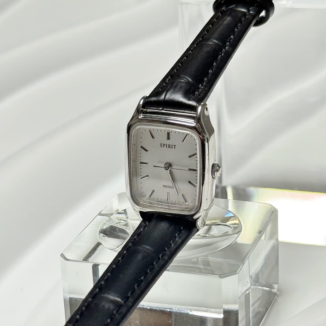 90s 빈티지 세이코 스피릿 실버 쿠션 스퀘어 워치 상품이미지2