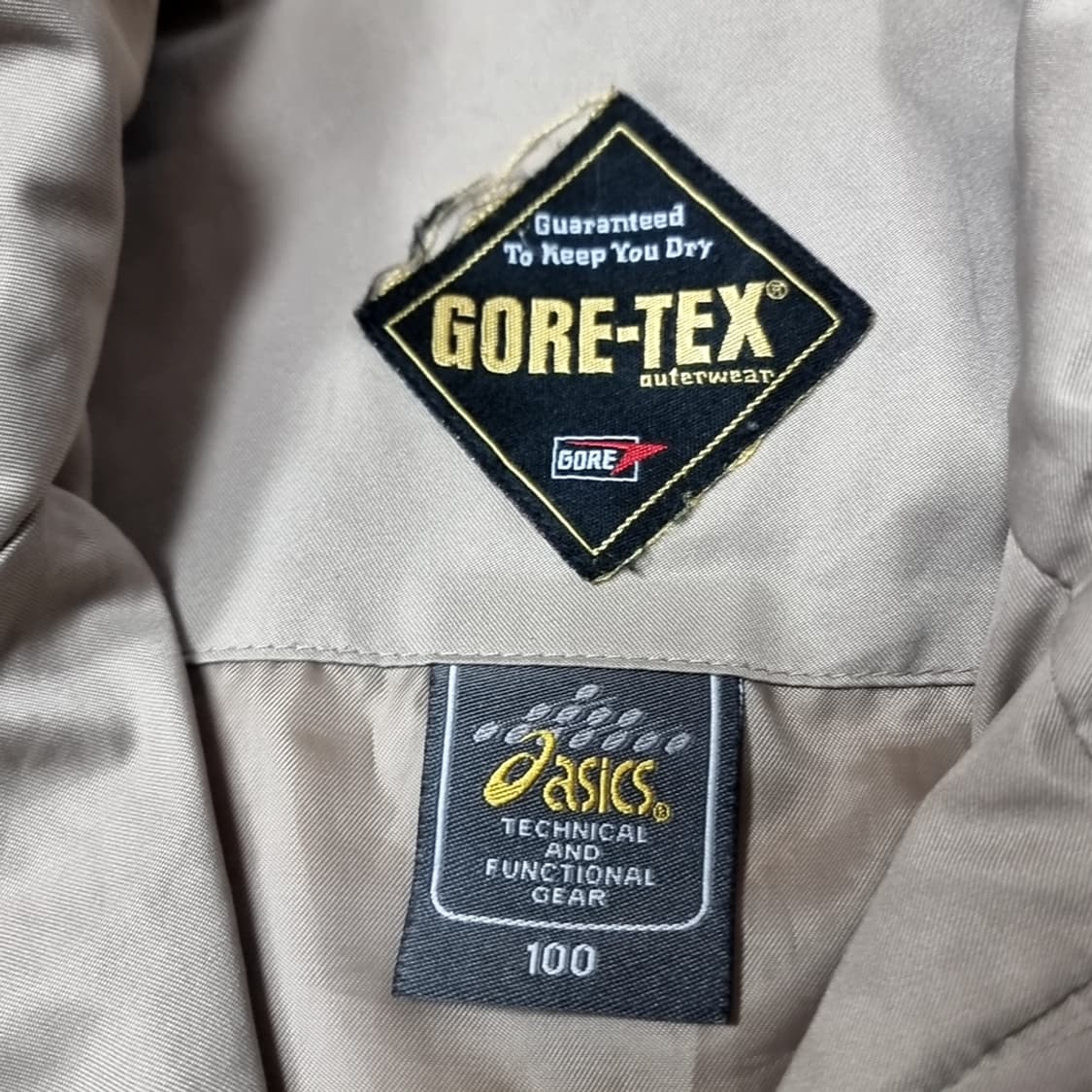 레트로 빈티지 아식스 고어텍스 자켓 카키색(100) 상품이미지3