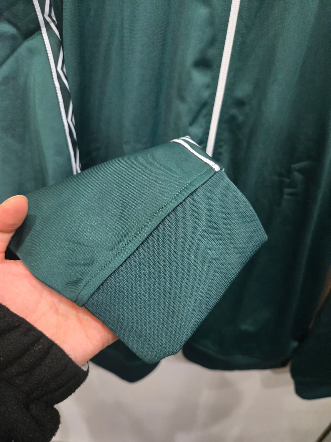 사이즈 ASIA 3XL )) UMBRO 엄브로 트레이닝복 세트! 상품이미지3