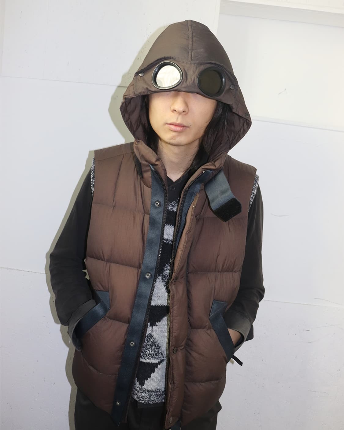 C.P. 컴퍼니 고글 후드 구스다운 베스트 상품이미지3