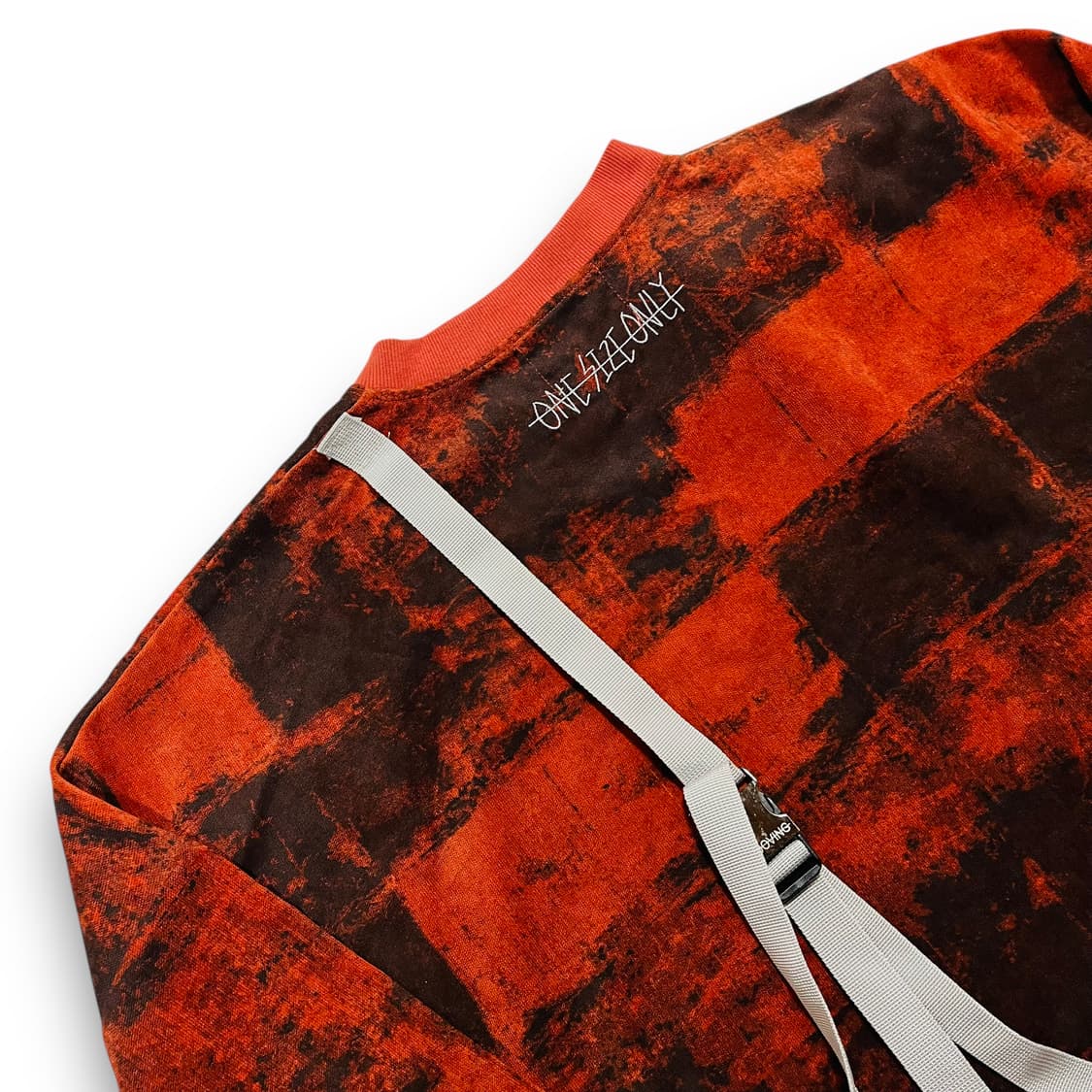 우빙 BUCKLE ON STRAP SLEEVE 상품이미지5