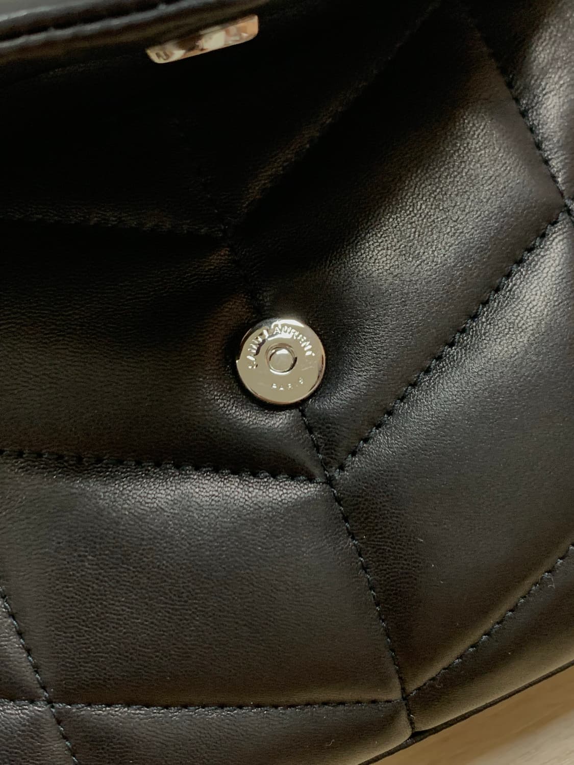 생로랑 루루푸퍼 미니 크로스백 은장 블랙 상품이미지4