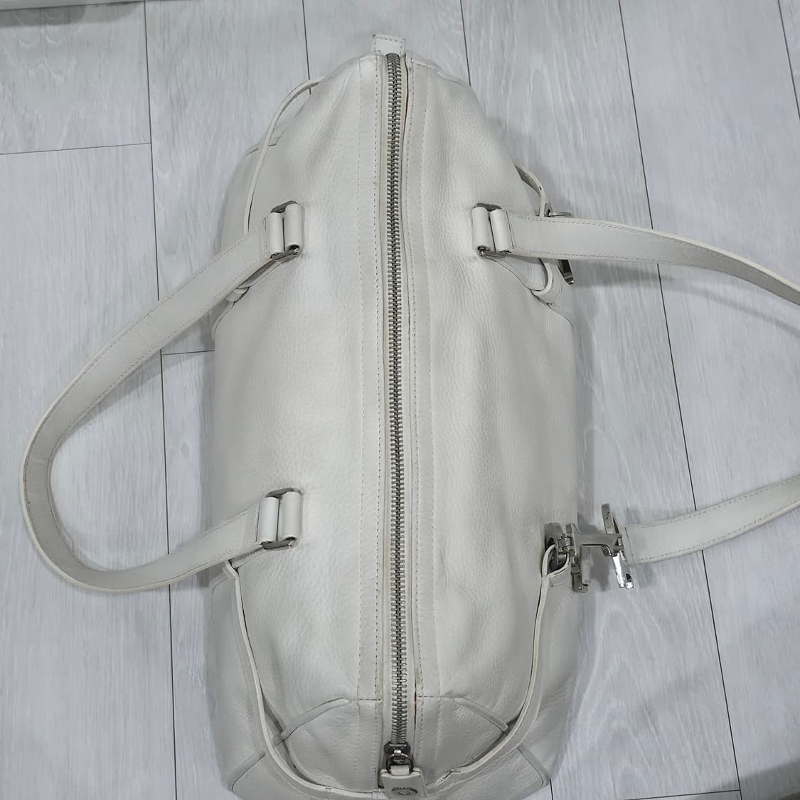 디올 dior 레터링 빅 D챰 화이트 바게트백 숄더백 토트백(y2k 감성 상품이미지4