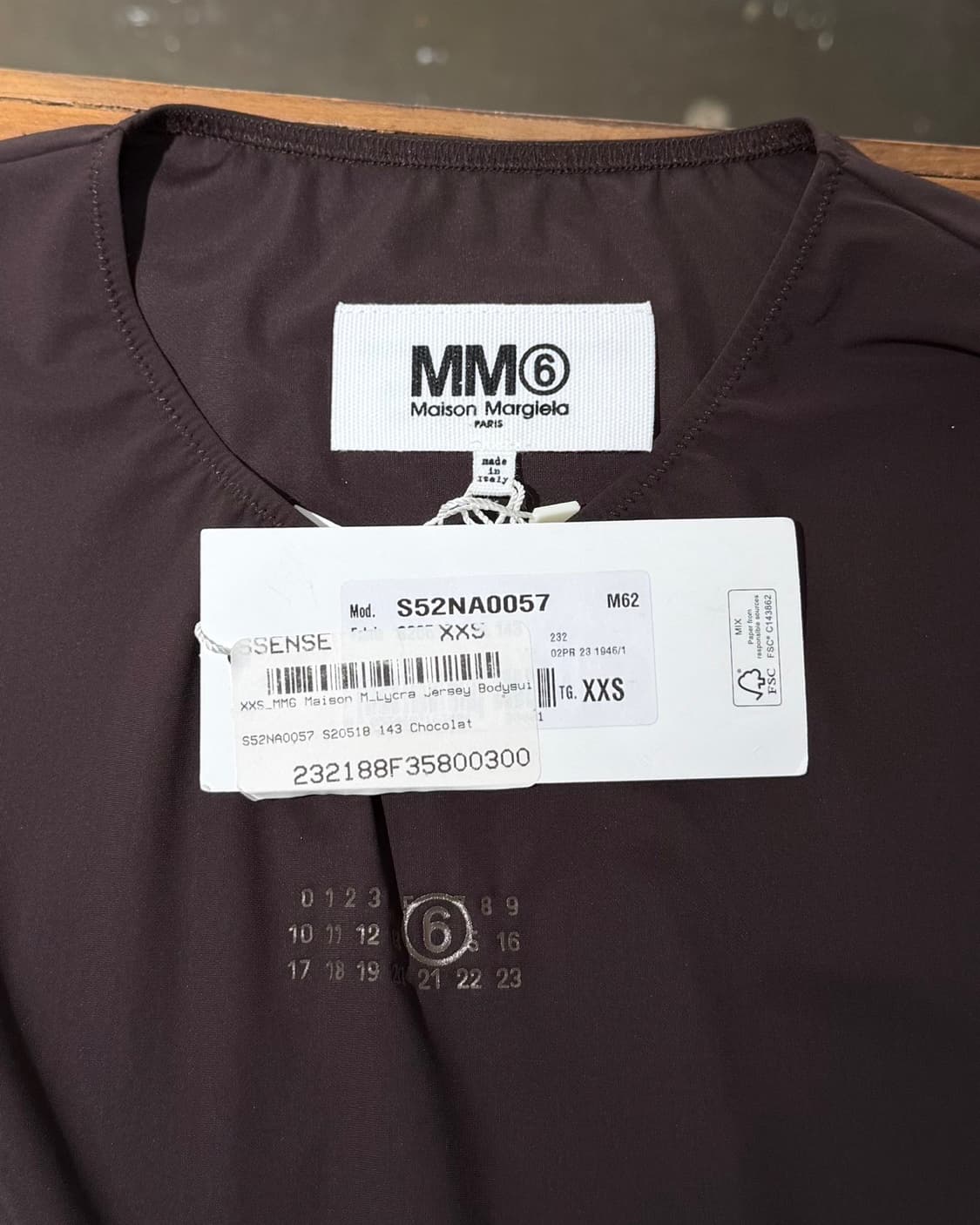 mm6 브라운 로고 롱슬리브 저지 바디수트 상품이미지7