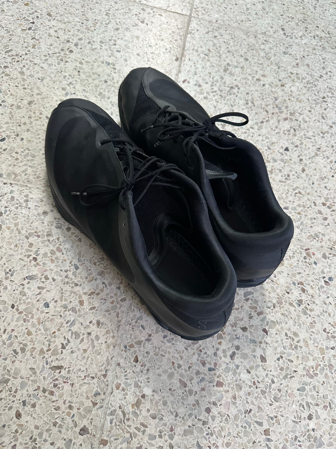 온러닝 파프 클라우드벤처 피크 블랙 300 상품이미지2