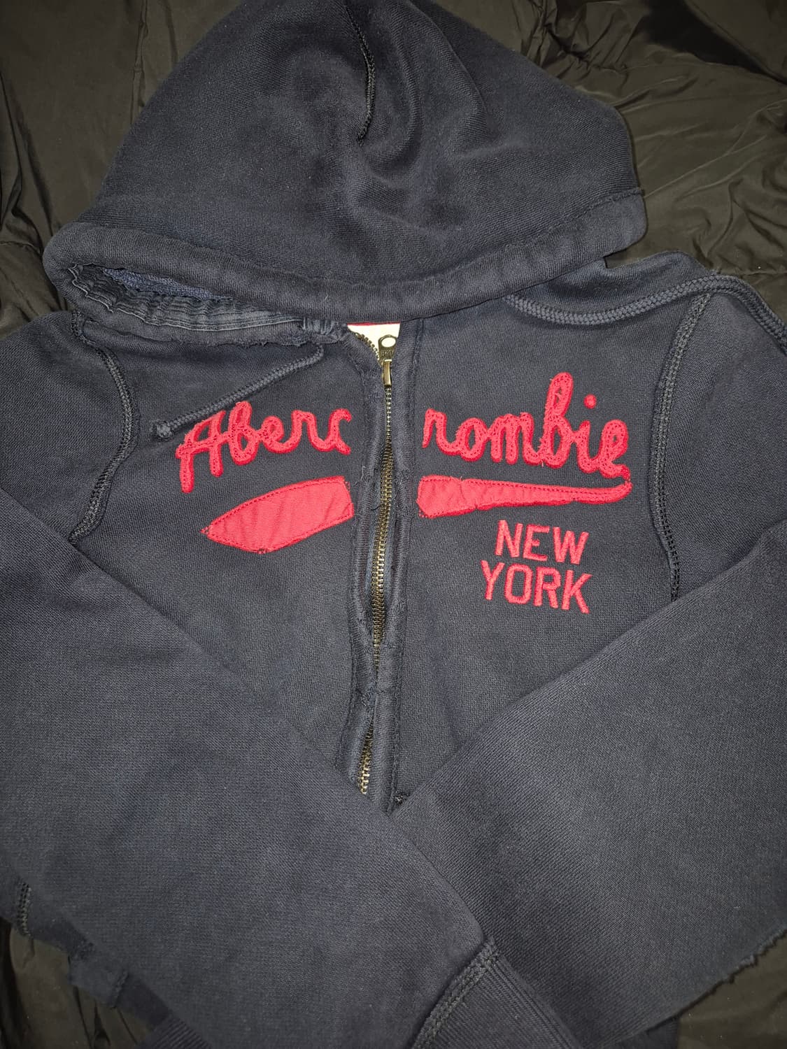 아베크롬비 머슬핏 뉴욕 로고 후드집업 네이비 레드 S 상품이미지3