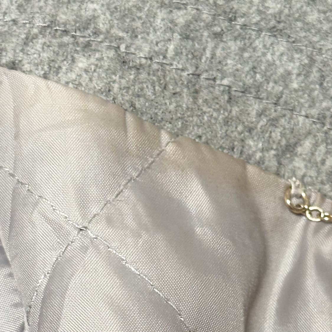 (이체시에눌) 플로르 세일러 카라 더블 버튼 단추 파이핑 디테일 코트 상품이미지3