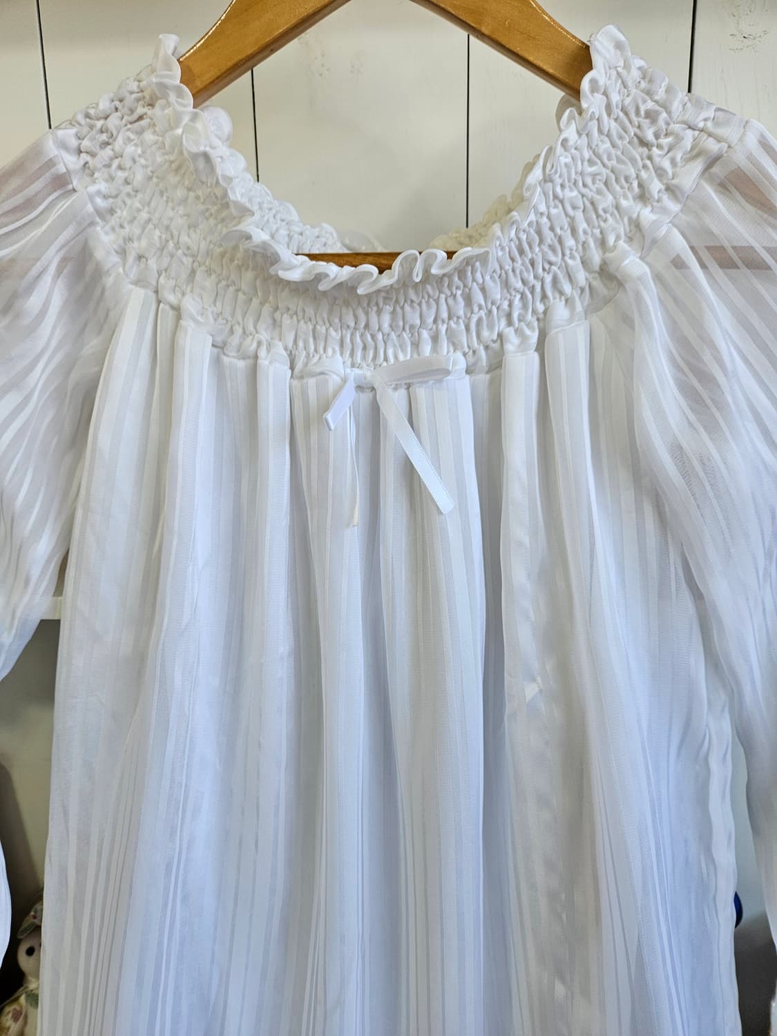 (CECIL McBEE) 화이트 쉬폰 스모크 롱블라우스 상품이미지2