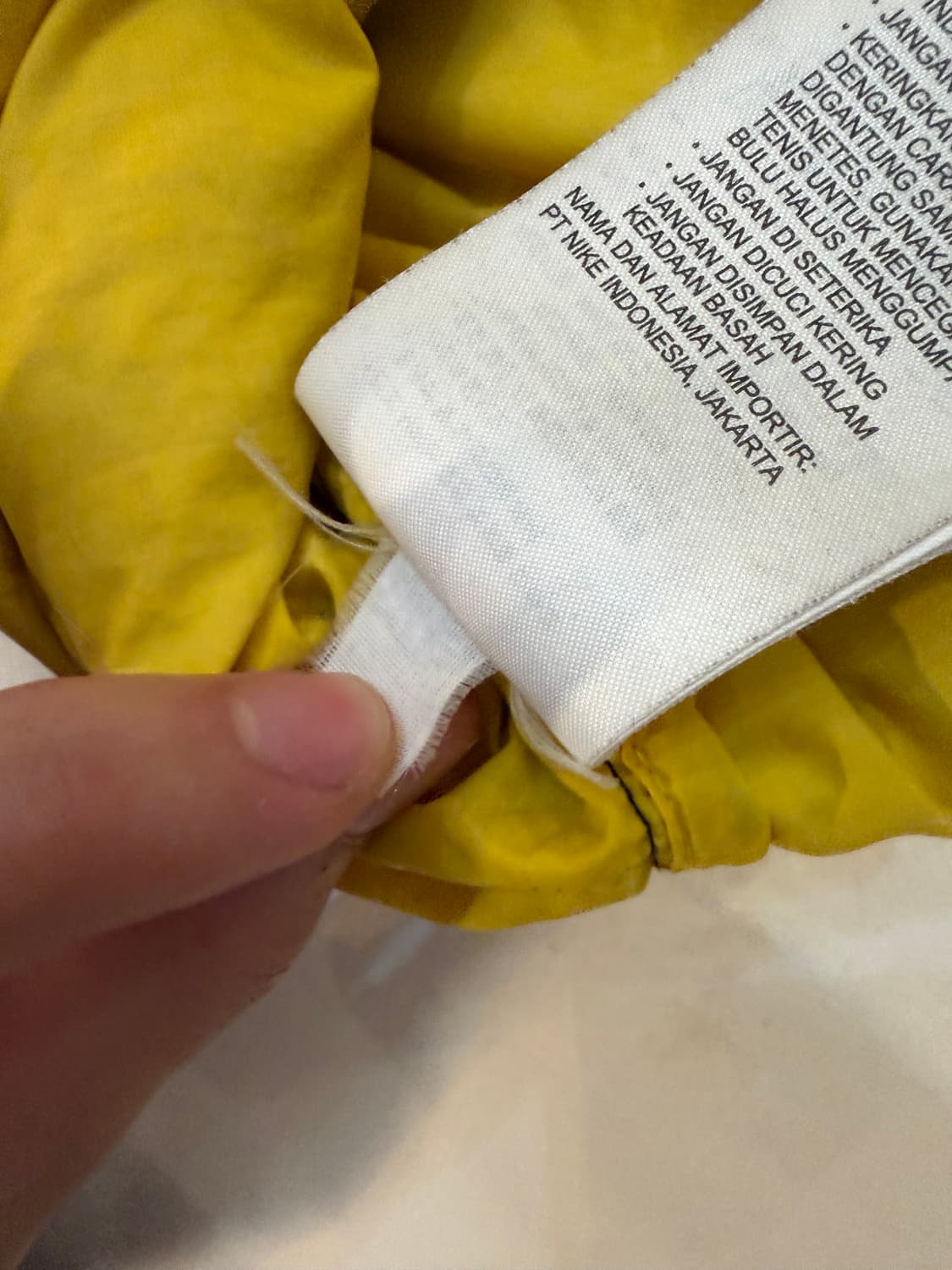 나이키 700필 유광 고프코어 후드 경량패딩 블랙 상품이미지8