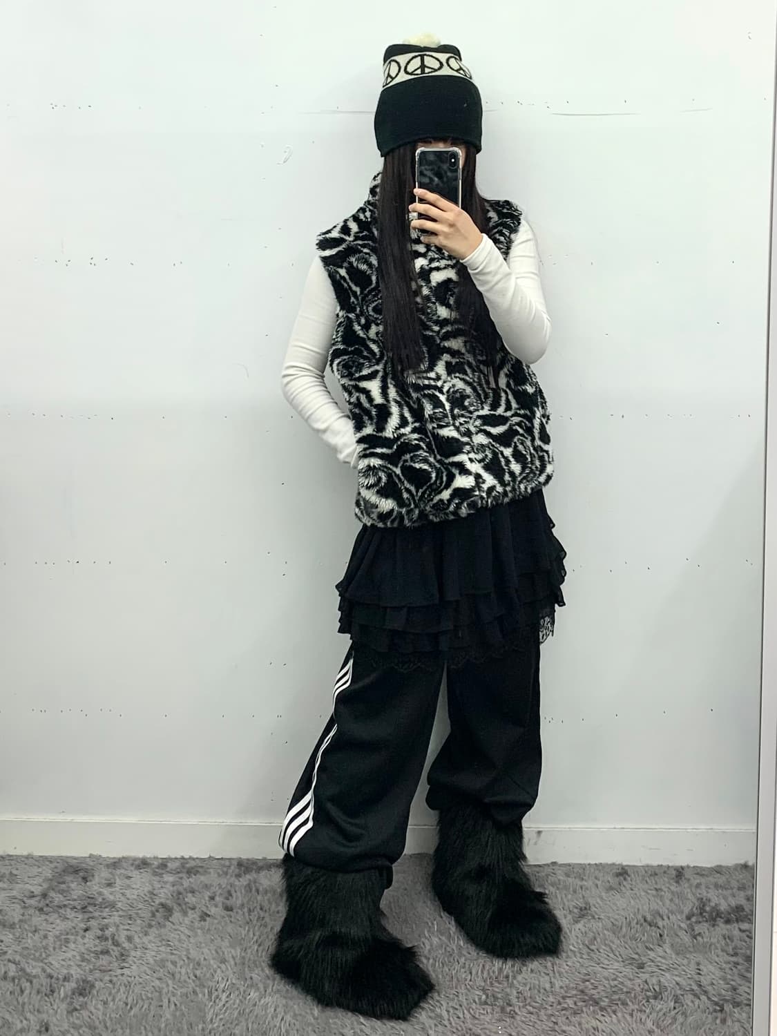 재패니즈 블랙 폼폼이 비니 상품이미지3