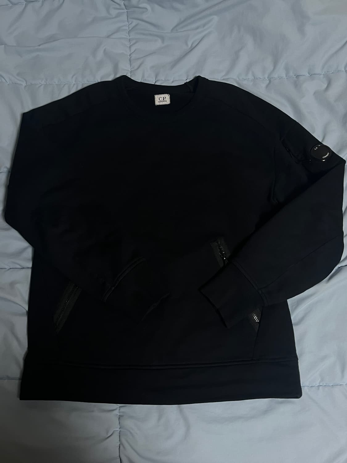 CP컴퍼니 블랙 맨투맨 상품이미지1