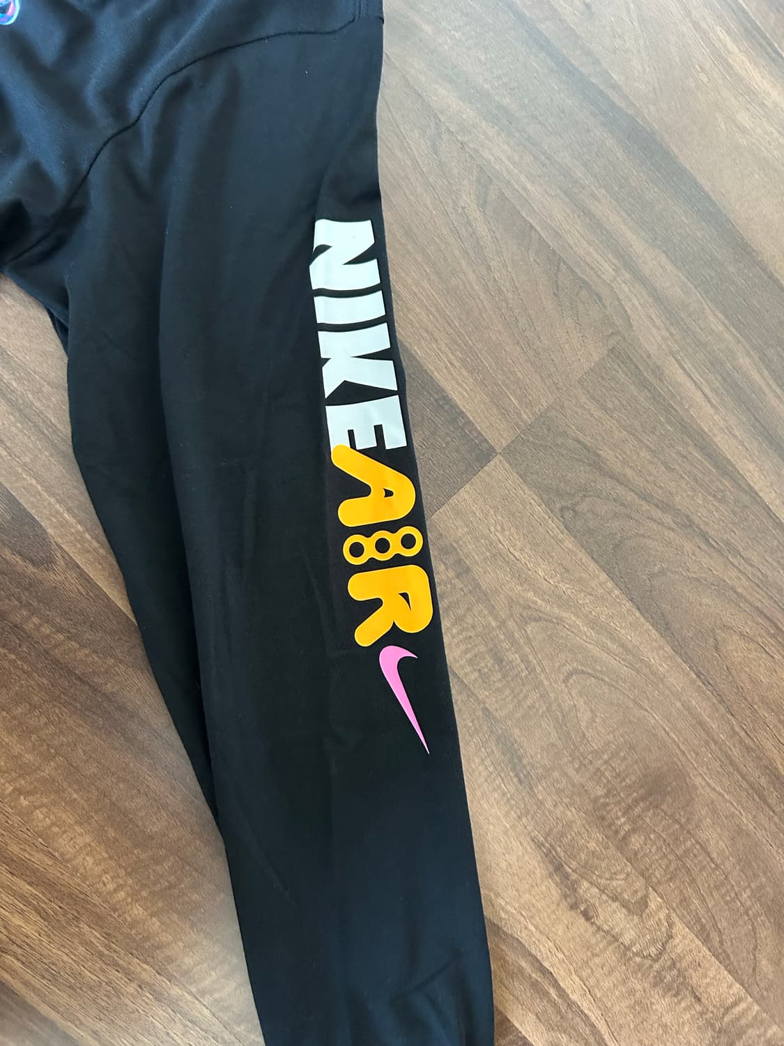 나이키 조던 시카고 팬츠 베이지, 나이키 그래픽 티셔츠 블랙 S 새상품 상품이미지7