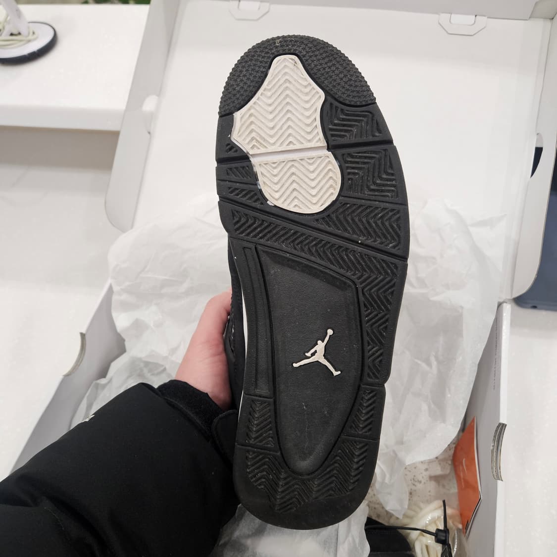 조던4  화이트썬더  275 판매 상품이미지6