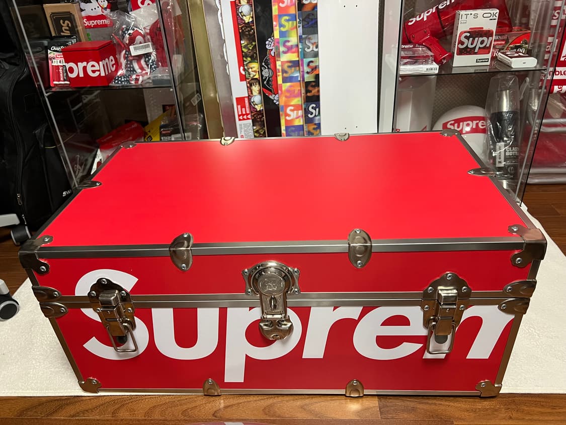 슈프림 라이노 트렁크 레드 상품이미지1