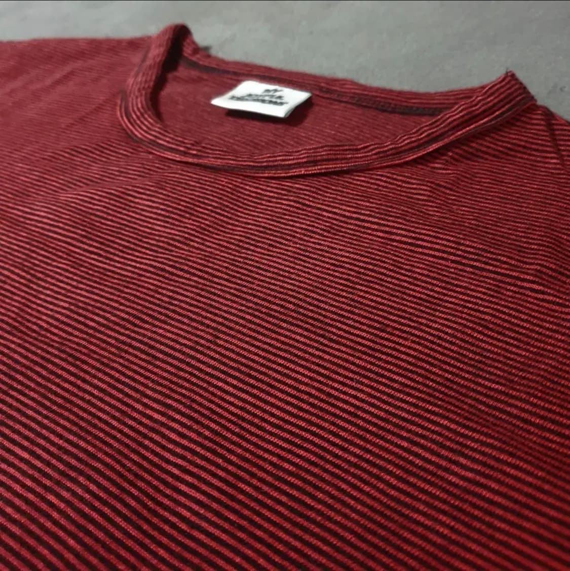 [새상품 / M] mjd 스트라이프 핑거홀

롱슬리브 상품이미지1