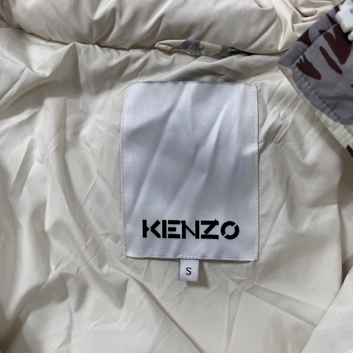 [남여공용] 겐조(KENZO) 북극곰(Polar Bear) 다운 패딩 상품이미지8