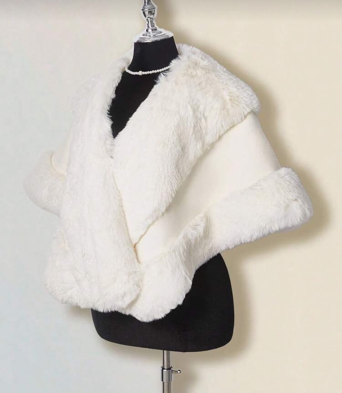 갸루 화이트 퍼 케이프 코트 새상품 상품이미지3