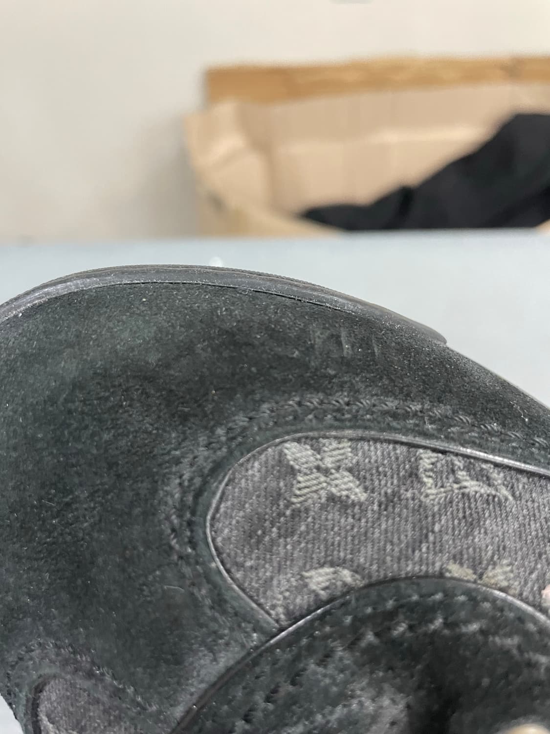 루이비통 블랙 데님 스니커즈 8.5 상품이미지8