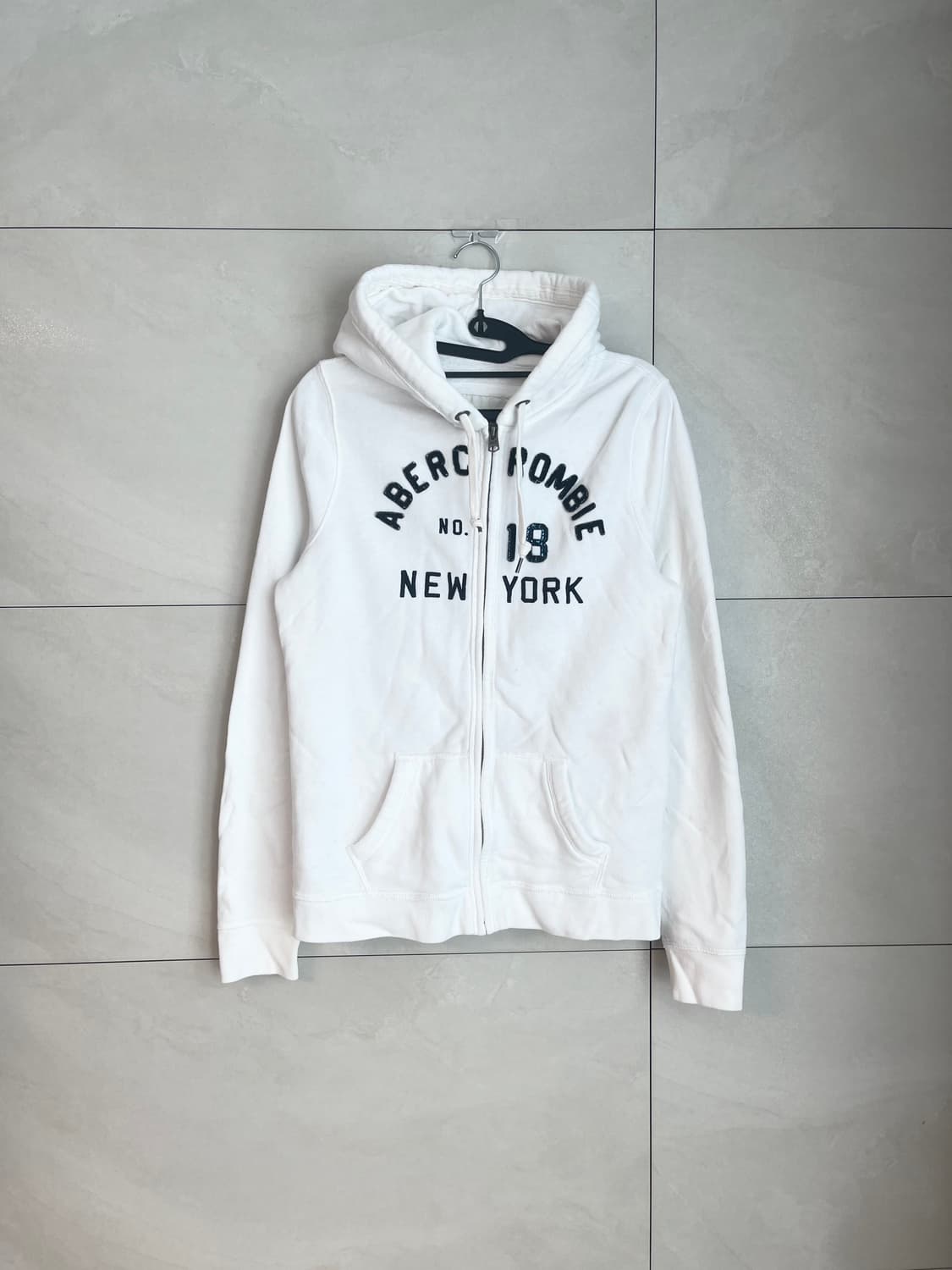 아베크롬비 스펠로고 화이트 대장 후드집업 [L]  상품이미지1