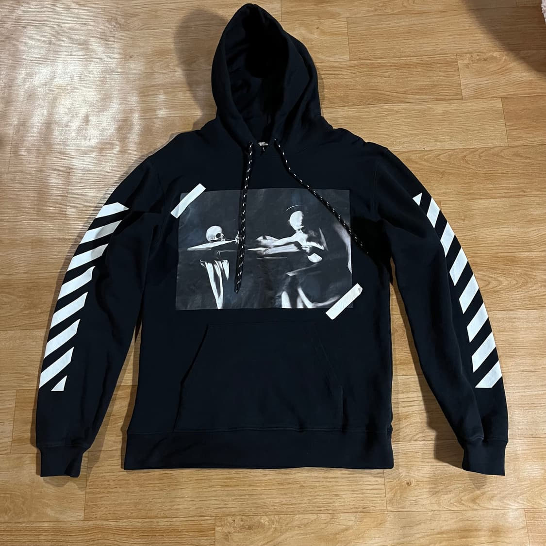 [95] 오프화이트 카라바조 스컬 후드티 상품이미지4