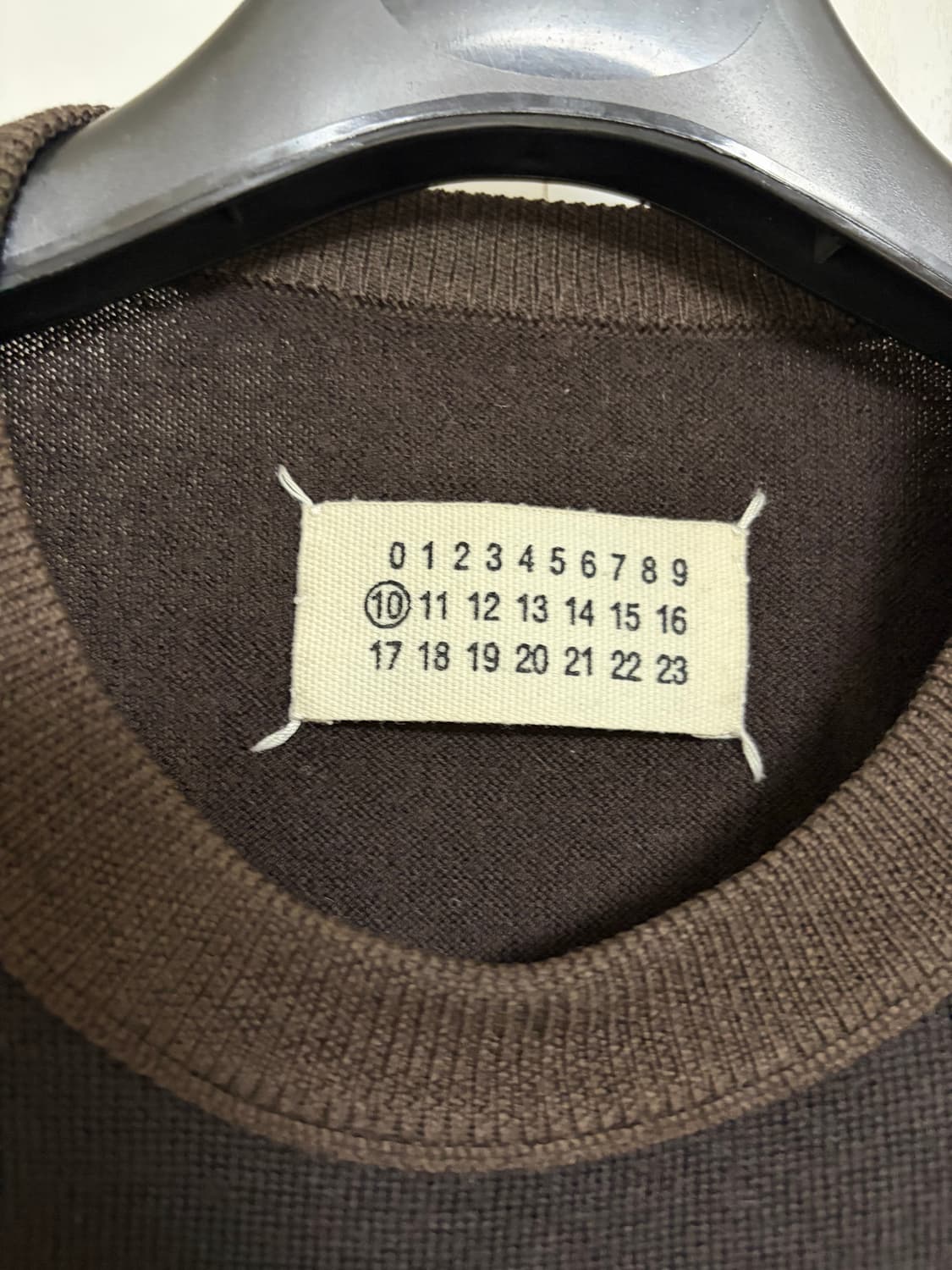 [M] 마르지엘라 백스티치 배색 브라운 니트 상품이미지5