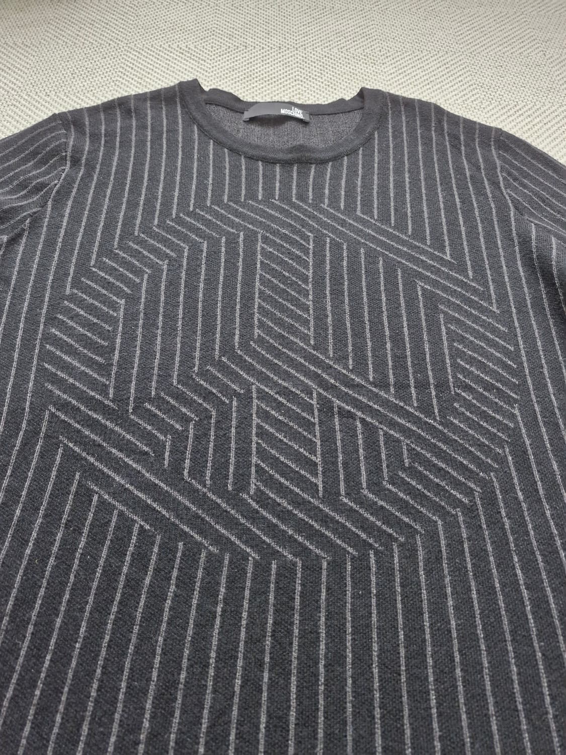 정품 러브 모스키노 피스 니트 2XL 미착용 상품이미지1