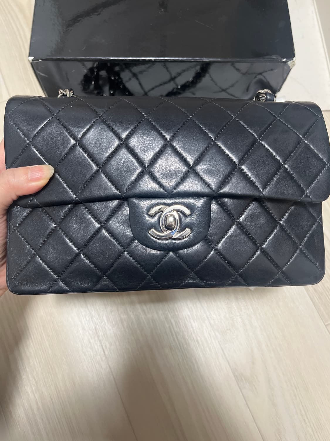 샤넬 클레식 스몰 램스킨 은장 상품이미지3