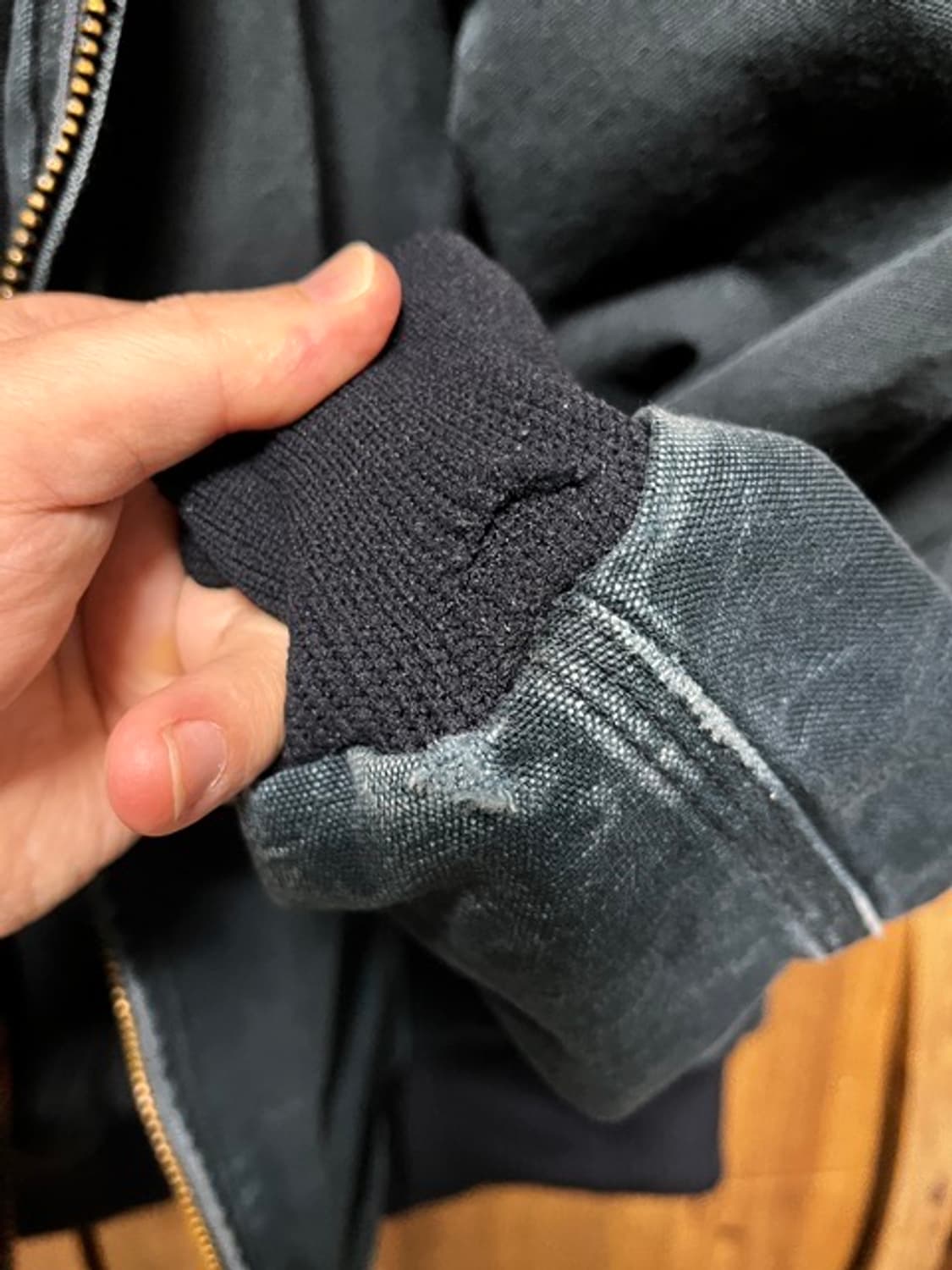 칼하트  j140 후드 집업 블랙 L 상품이미지5