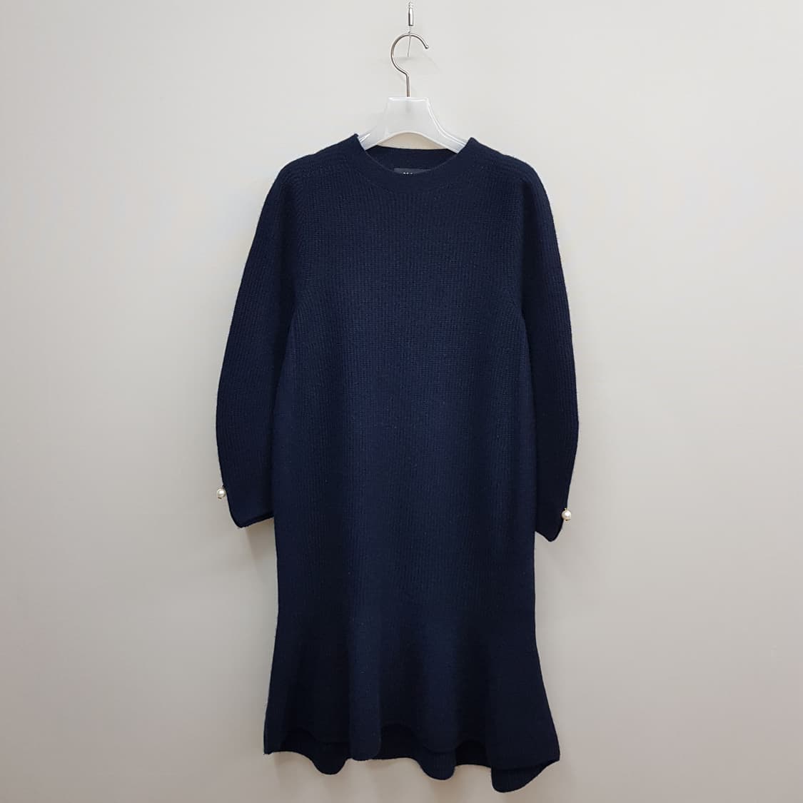 한섬 마인 캐시미어 진주 버튼 디테일 니트 원피스 F사이즈 상품이미지1