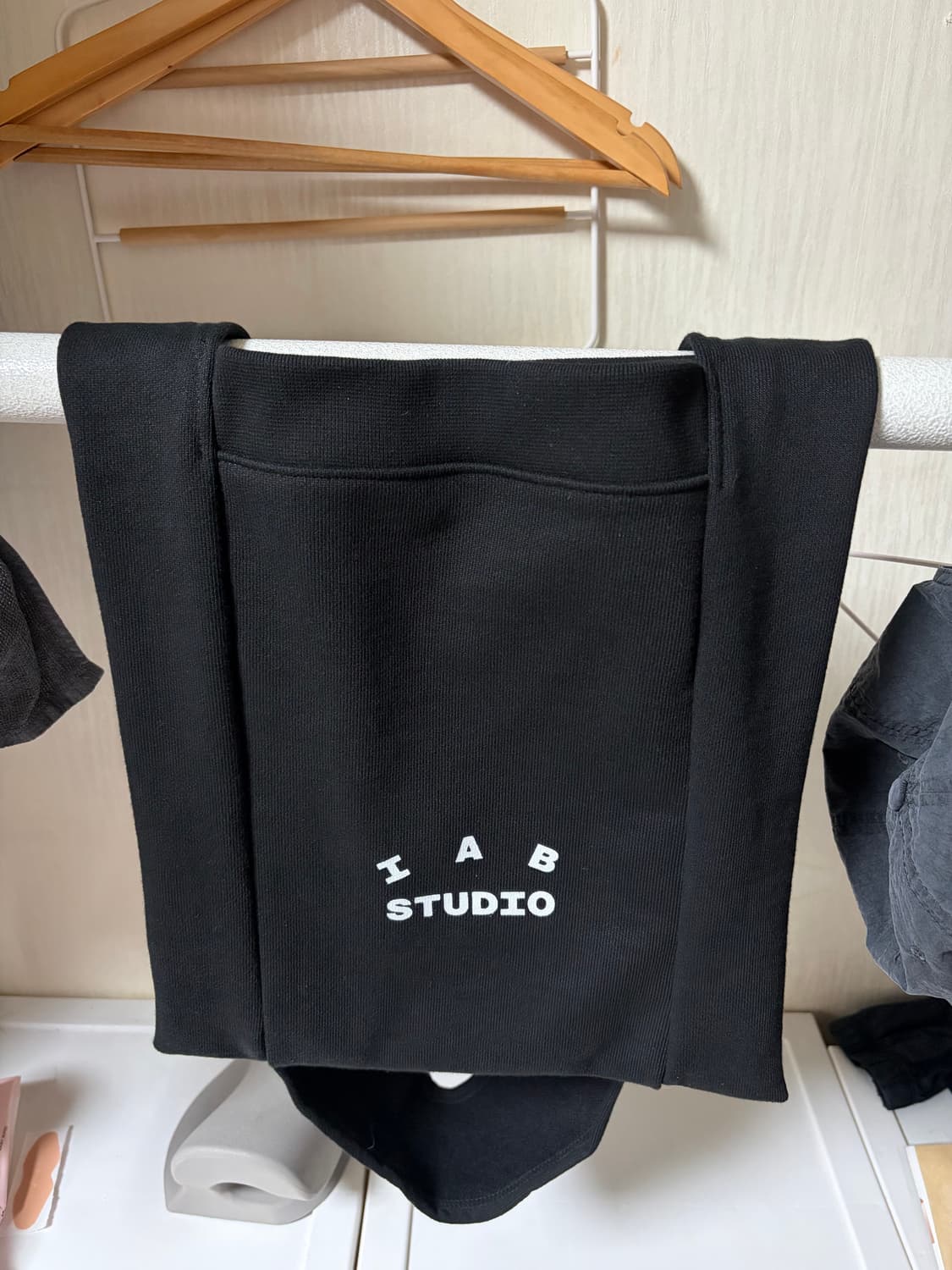 아이앱 몽크백 블랙 L 상품이미지3