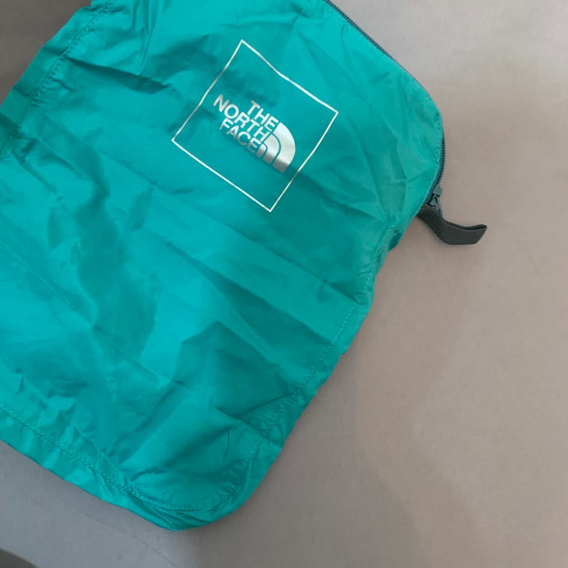 XL 노스페이스 경량 패커블 뉴 텔러스 바람막이 후드 자켓 상품이미지3