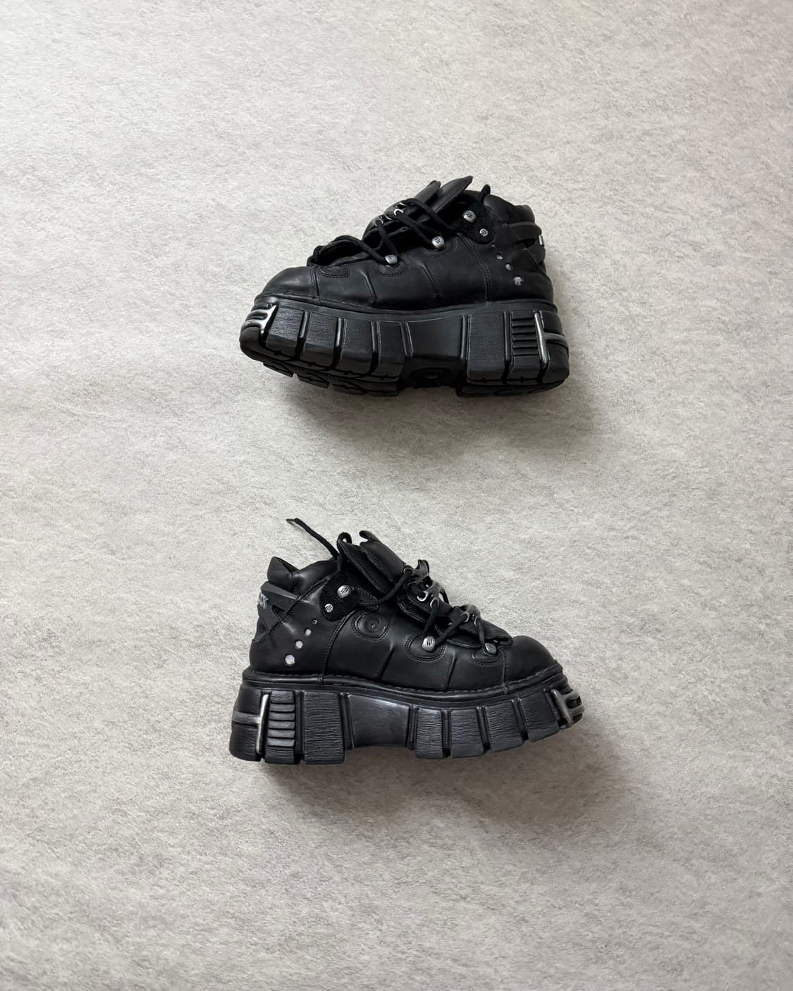 뉴락 메탈릭 앵클부츠 상품이미지1