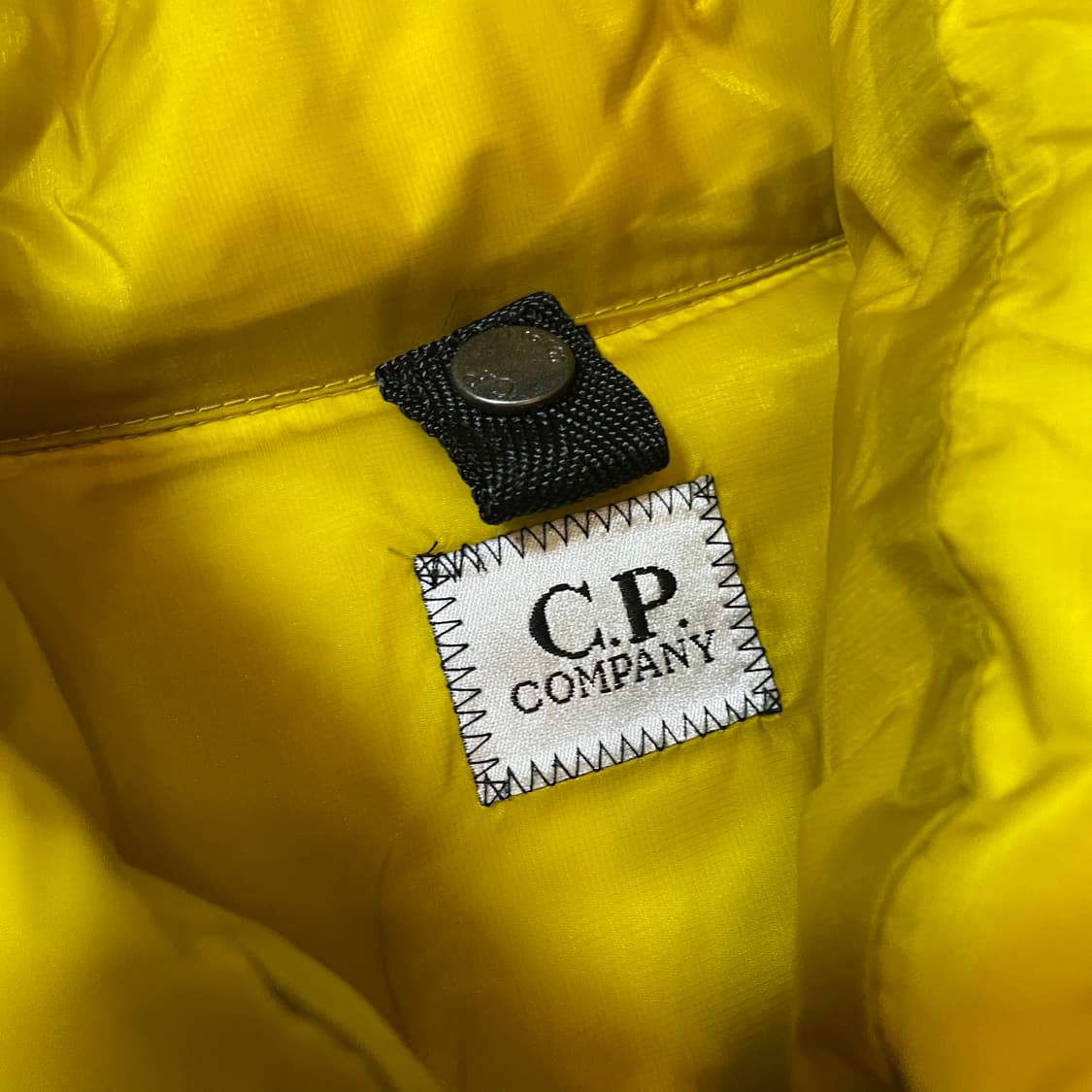 C.P.컴퍼니 덕다운 경량 패딩 상품이미지3