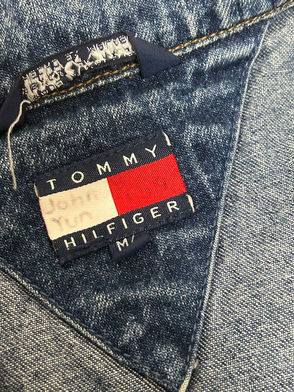 타미힐피거 빅로고 크롭 데님자켓 상품이미지4