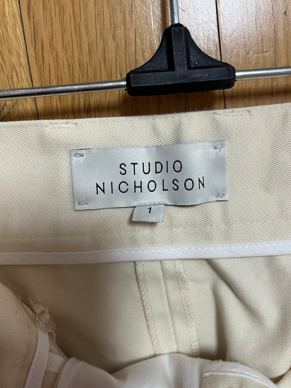 (한번 착용) 스튜디오 니콜슨 Meavy 아이보리 팬츠 상품이미지2