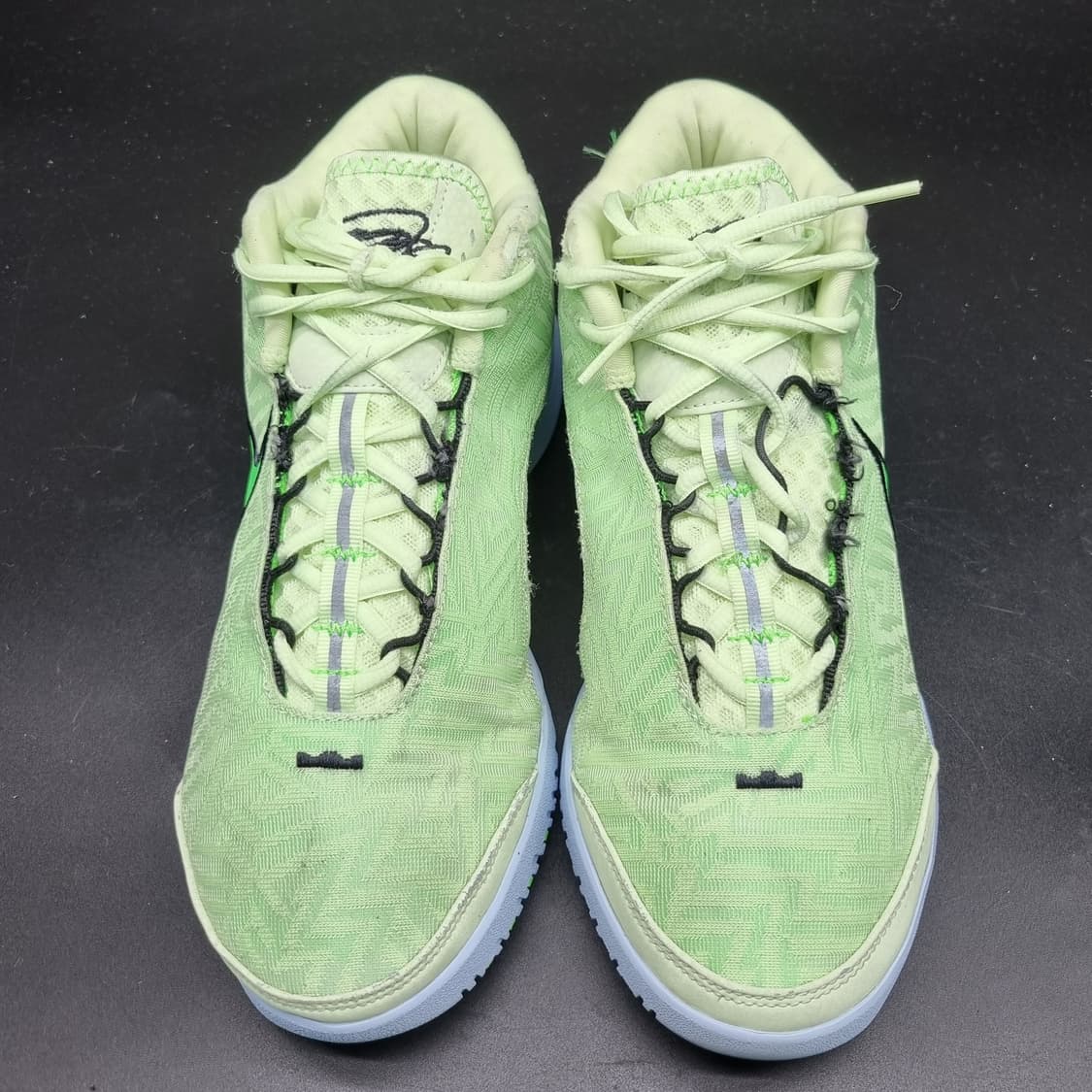 나이키 줌르브론nx xxt 농구화 250. 상품이미지2