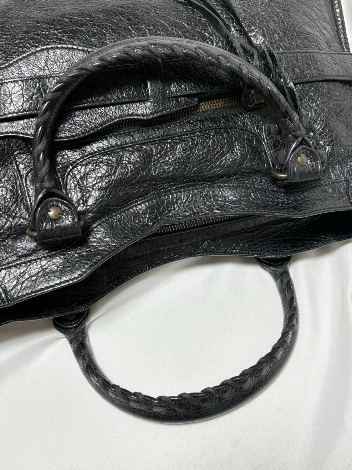 발렌시아가 시티 모터백 블랙 상품이미지6