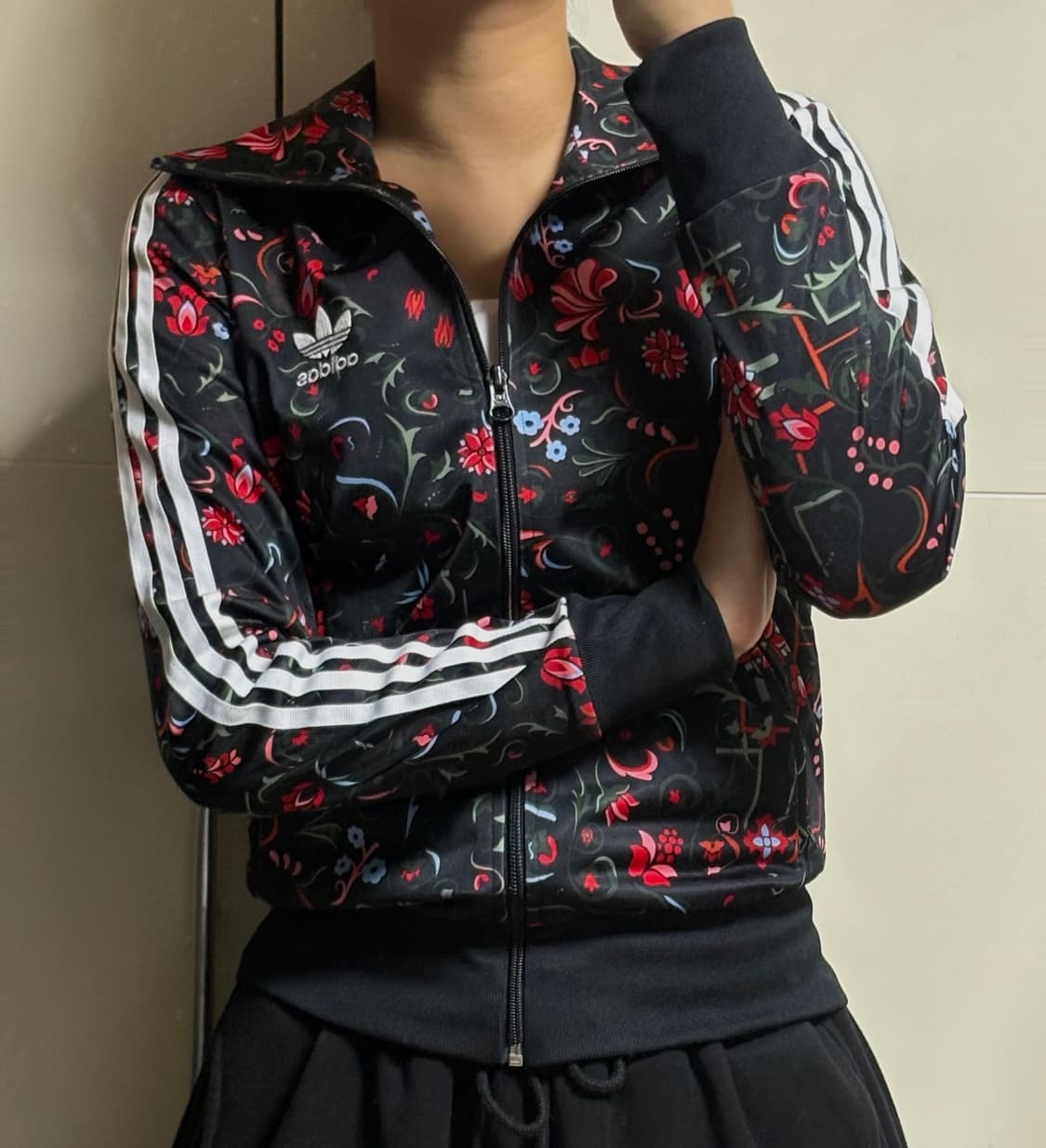 아디다스 플라워 플렌트 패턴 블랙 져지 상품이미지1