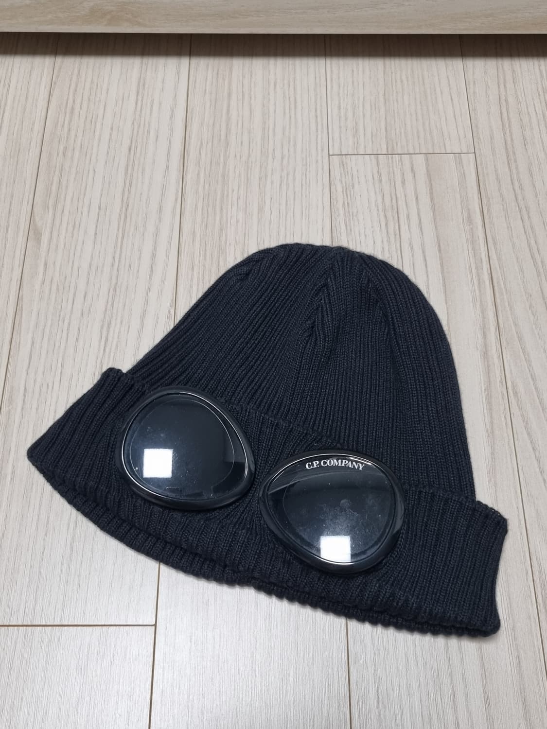cp컴퍼니 고글 비니 상품이미지1