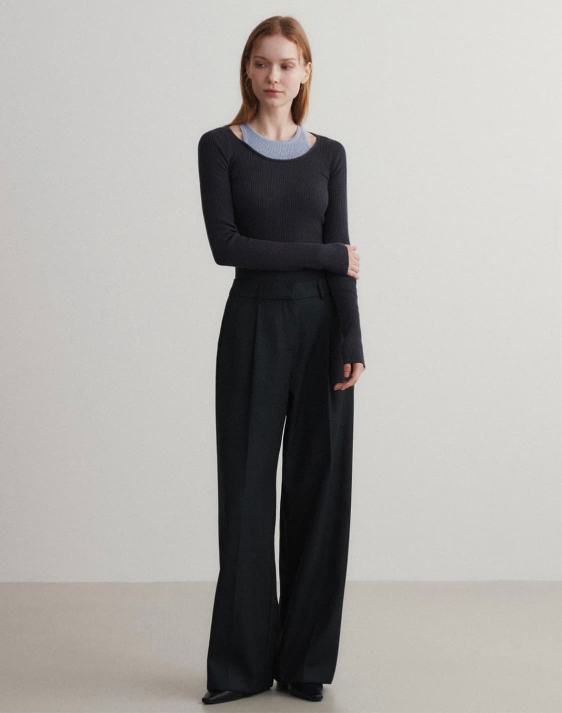 수아레 우먼 컷아웃 니트 블루 새상품 상품이미지2