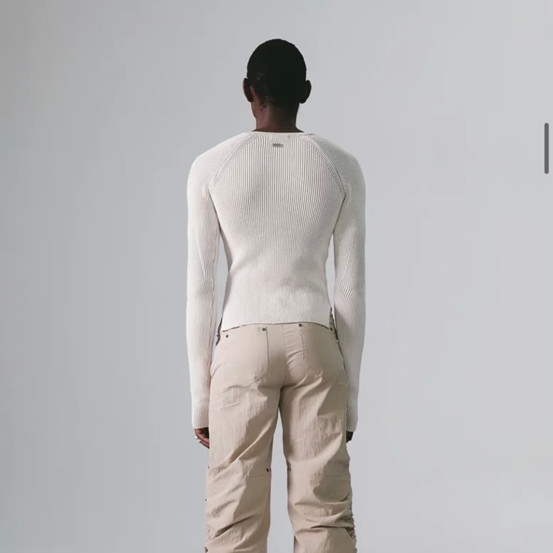 [나체 NACHE] 투톤 슬림 핏 니트 (UNISEX) BEIGE 상품이미지5