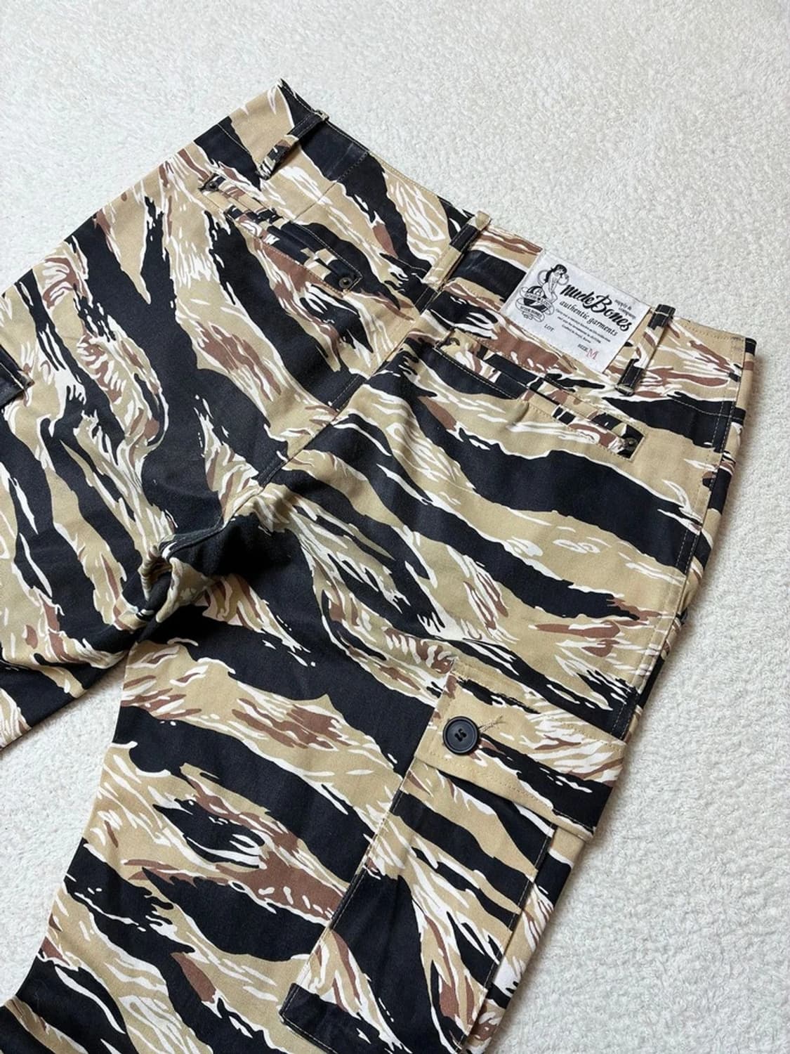 누드본즈 x 참스 골든 타이거 스트레이트 카고 팬츠 PN6413 상품이미지7