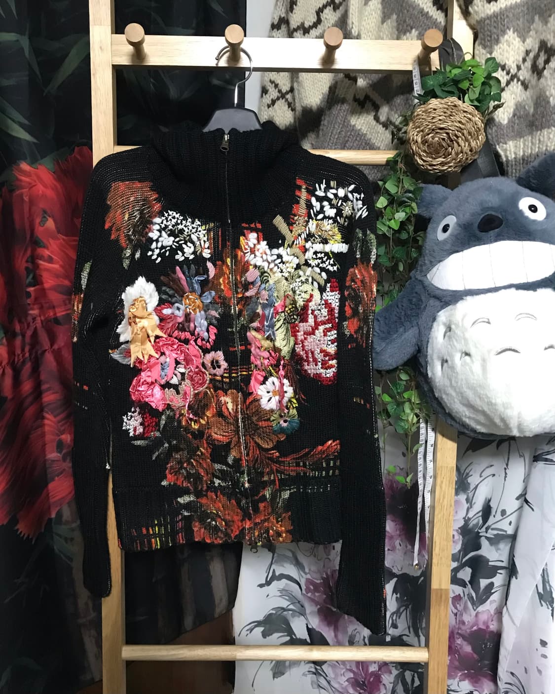 모리걸 플라워 자수 블랙 니트 투웨이 집업 상품이미지1