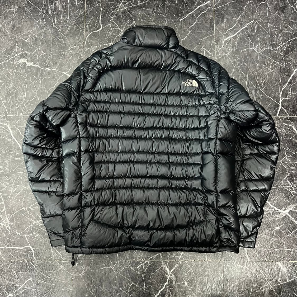 노스페이스 써밋 800 퍼텍스 유광 경량 패딩 자켓 상품이미지3
